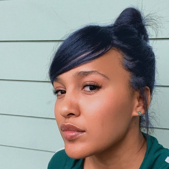 Meet your Posher, Mona - Picture 1 of 1